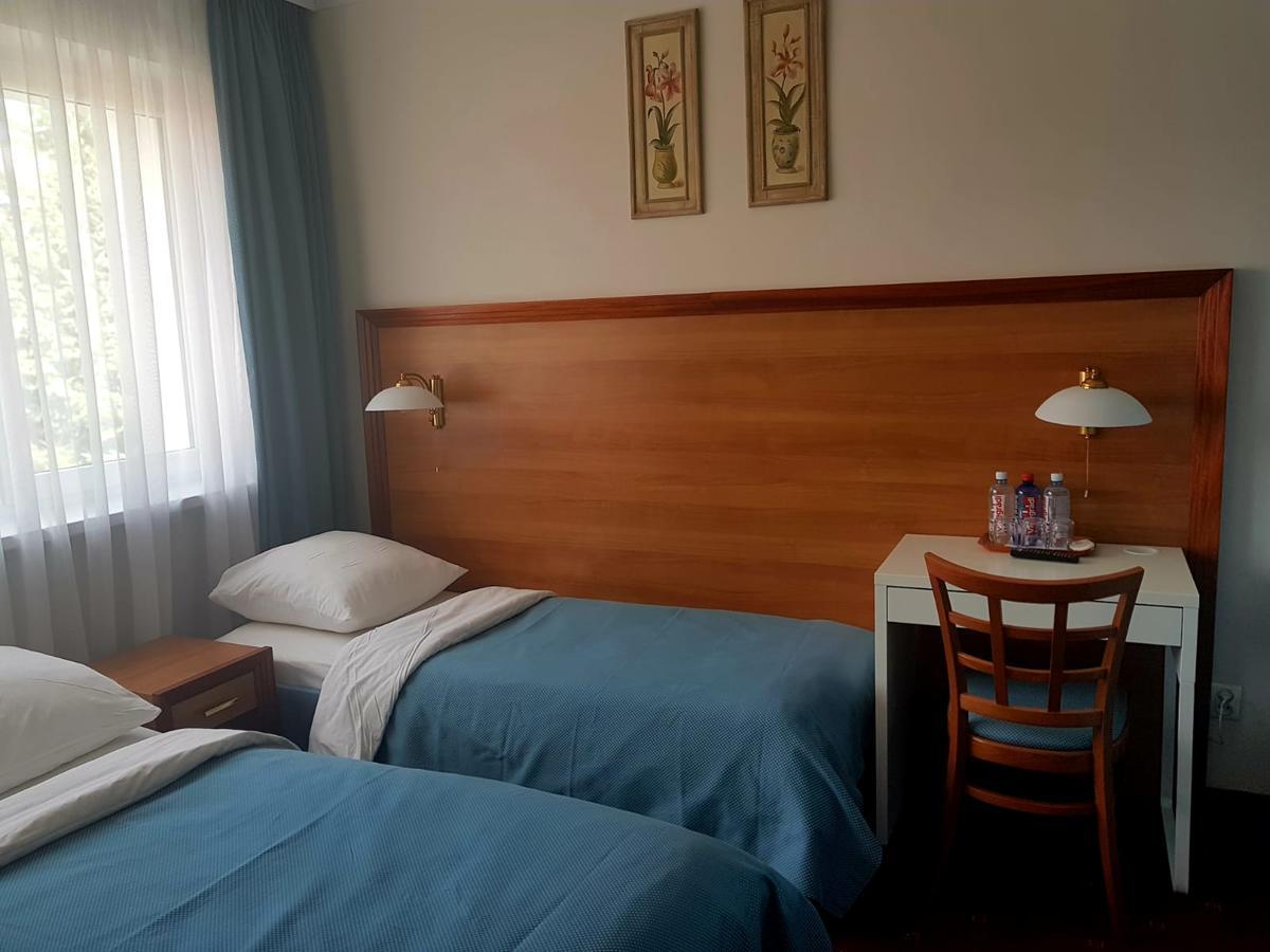 Hotel Gold Познань Экстерьер фото
